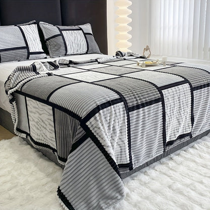 Garduru - Moderne, weiche samtartige Decke mit eleganten Streifen