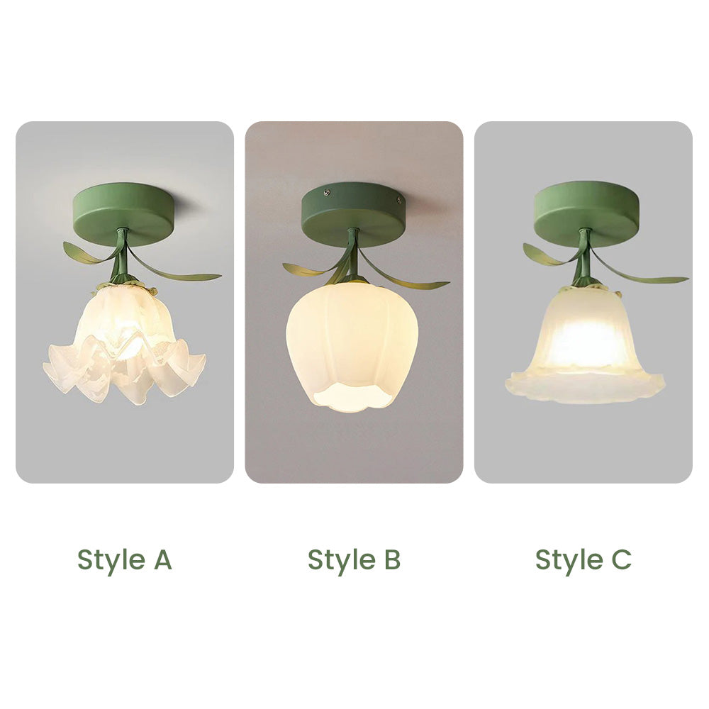 Deckenleuchte mit floralem Glas-Schirm-Design
