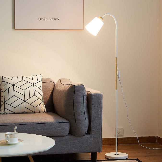 Garduru Stehlampe | Minimalistisches Design aus Eisen | Moderne Stehleuchte für Wohnzimmer & Büro