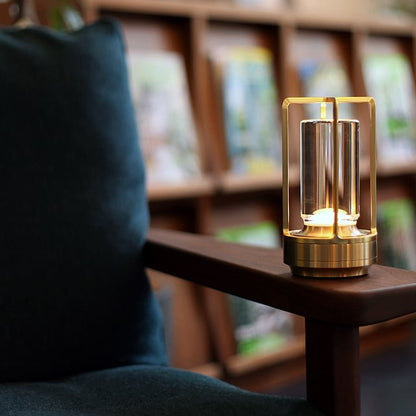 CrystalGlow – Elegante dimmbare Tischlampe mit Kristallambiente
