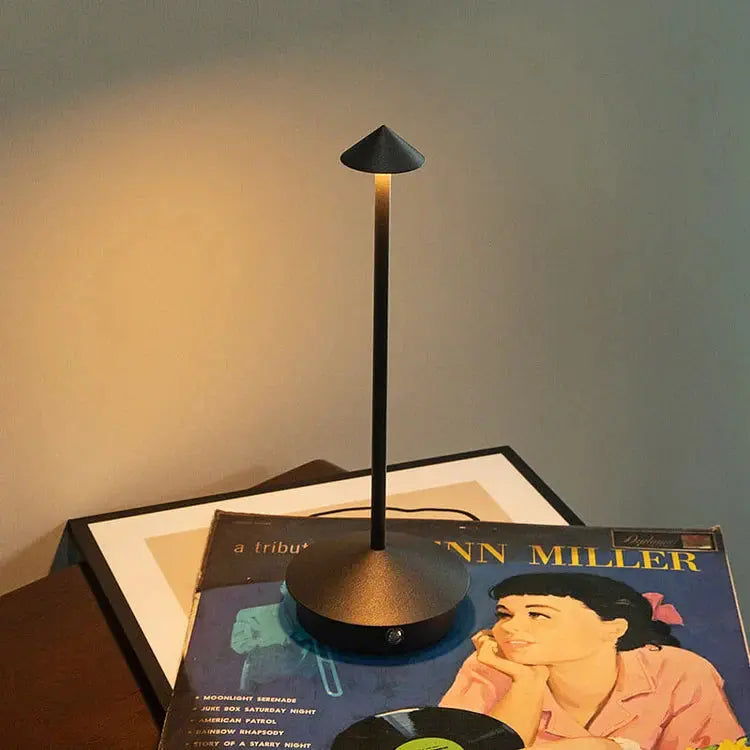 Nordic - Minimalistische kabellose Tischlampe