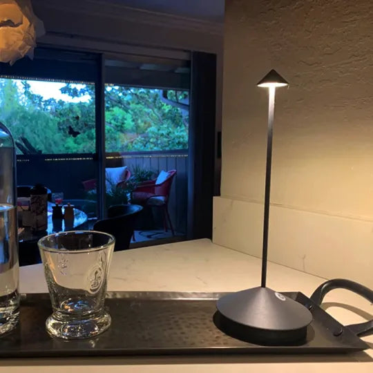 LED-Tischleuchte dimmbar wasserdicht modernes Design