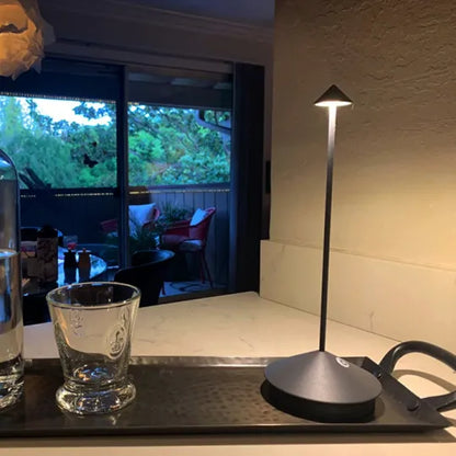 LED-Tischleuchte dimmbar wasserdicht modernes Design