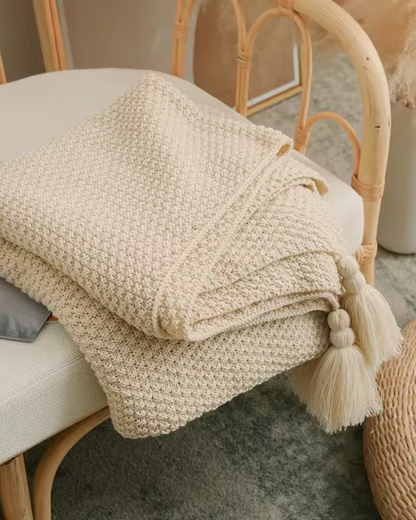 Rêve Maison – Luxuriöse Strickdecke mit subtilen Fransen Details
