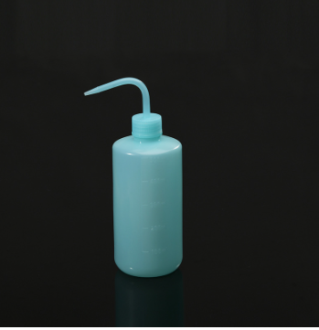 Spot 250ml Squeeze Gießflasche – Kompakte Sprühflasche für präzises Gießen und Dosieren