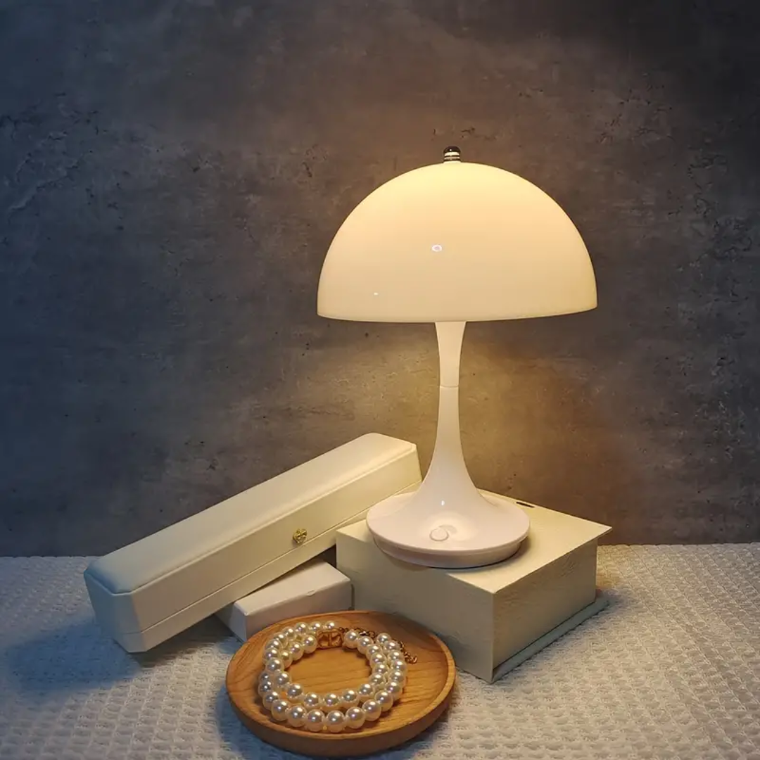 Minimalistische Tischlampe | LuneGlow