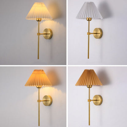 Garduru Vintage Wandlampe | Plissee-Stoffschirm | Eleganter Arm | Klassische Beleuchtung