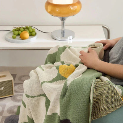 Skandinavischer Bold Floral Print Decke