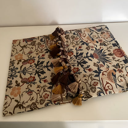 Vintage Floral & Bird Jacquard Tischläufer