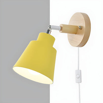 Wandleuchte mit Holzakzent für das Schlafzimmer