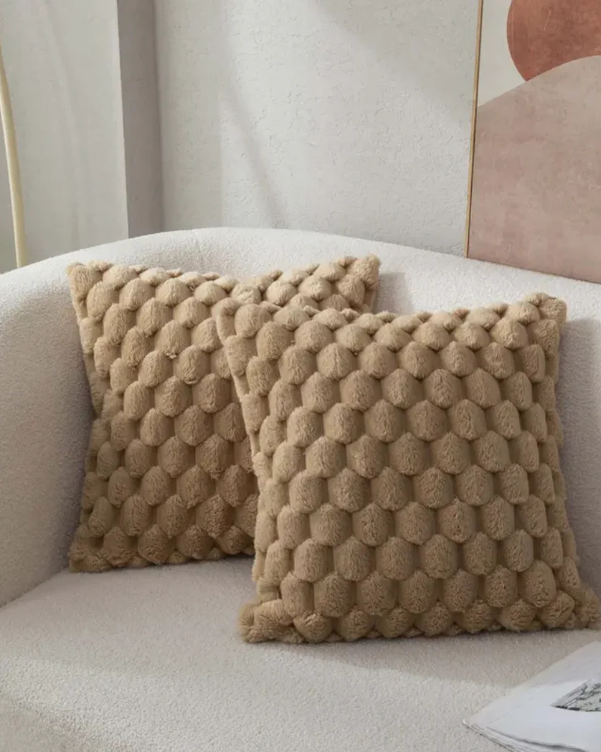 Embrace – Luxuriöses Plüsch-Dekorkissen mit üppiger Textur für eleganten Komfort