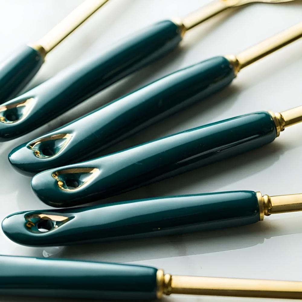 Goldenes Edelstahl Besteckset
