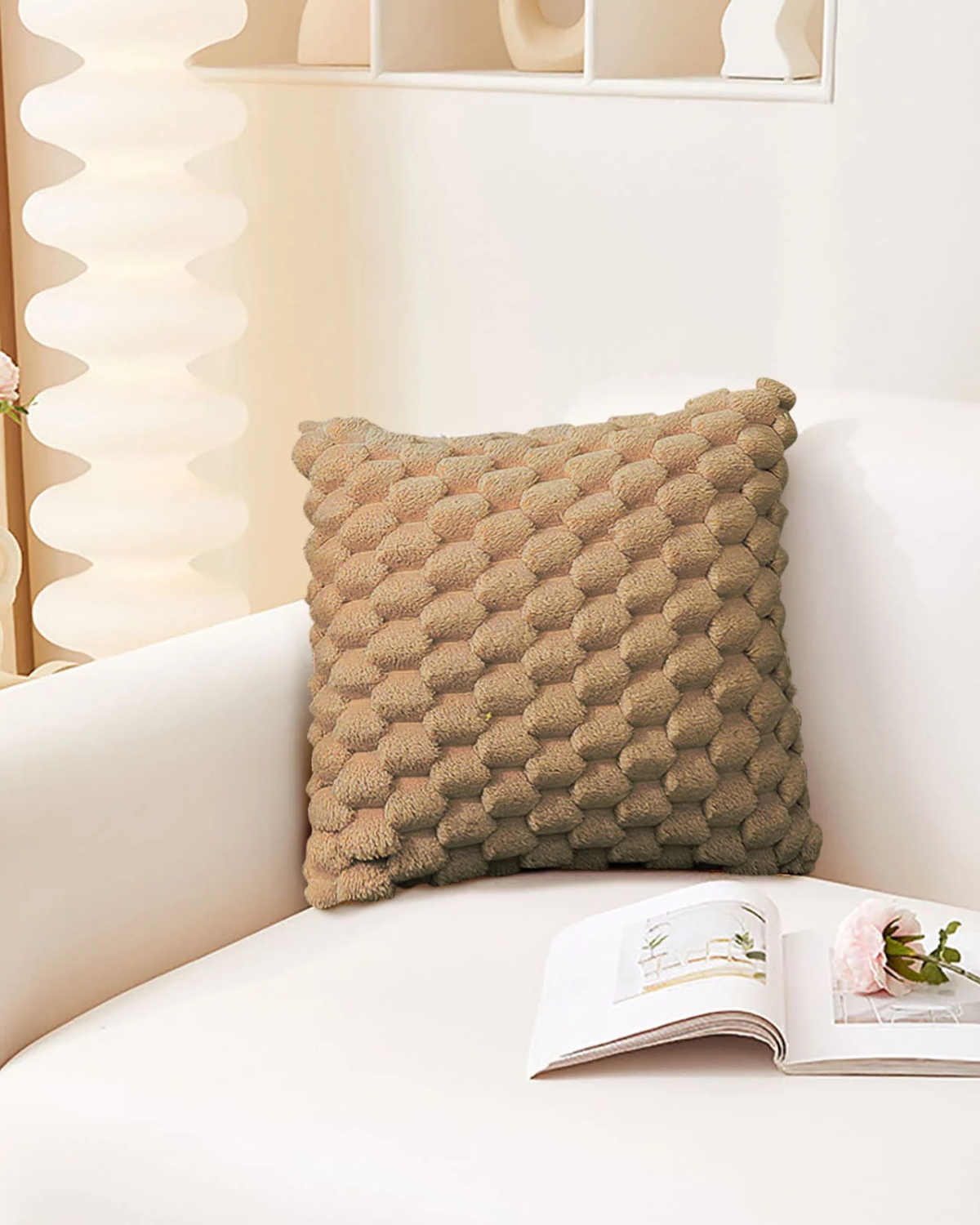 Embrace – Luxuriöses Dekokissen mit üppiger Textur für ein anspruchsvolles Interieur