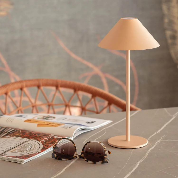 Royelux Kabellose Kegel-Lampe - Dimmbar & Wasserdicht