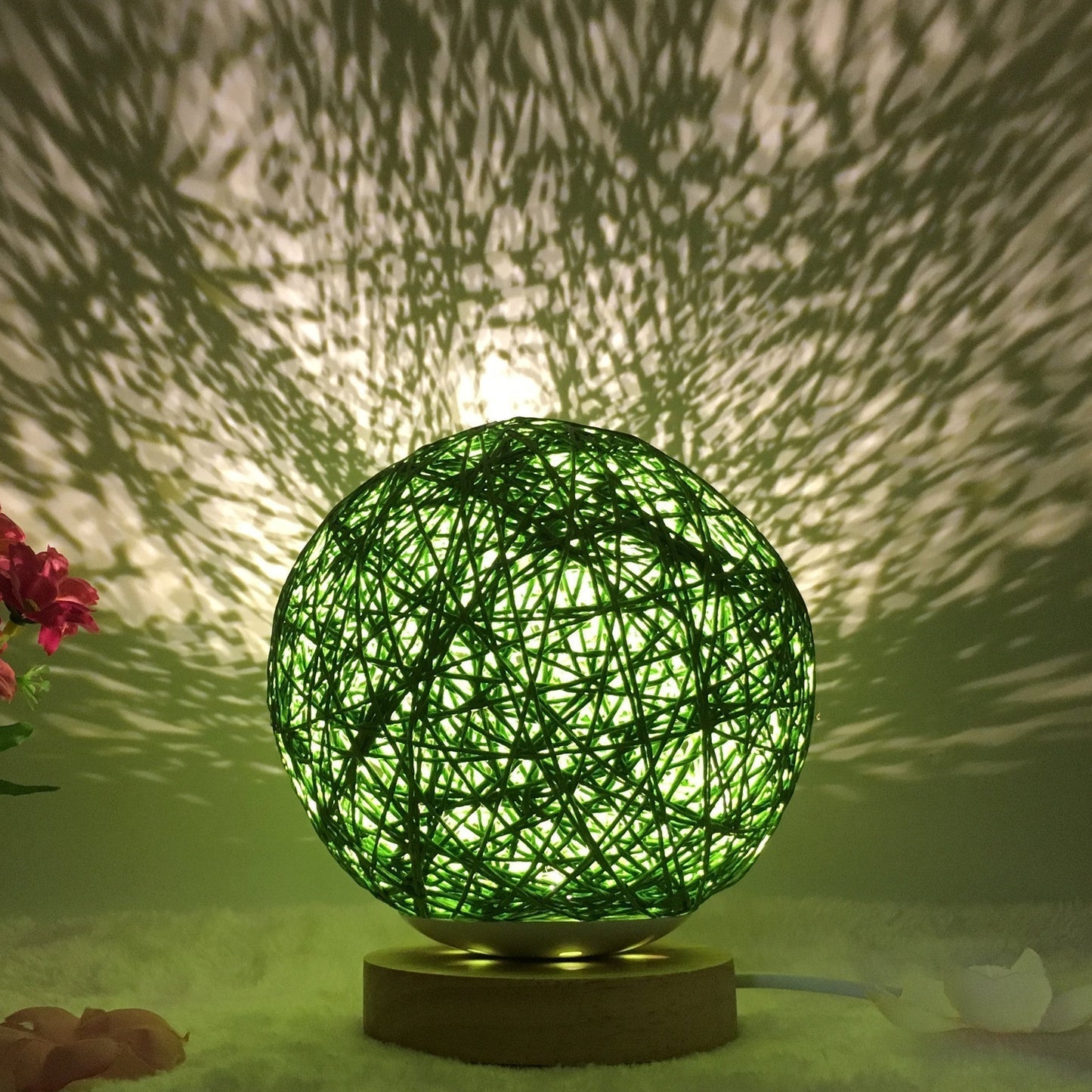 Garduru-Rattan-Tischlampe