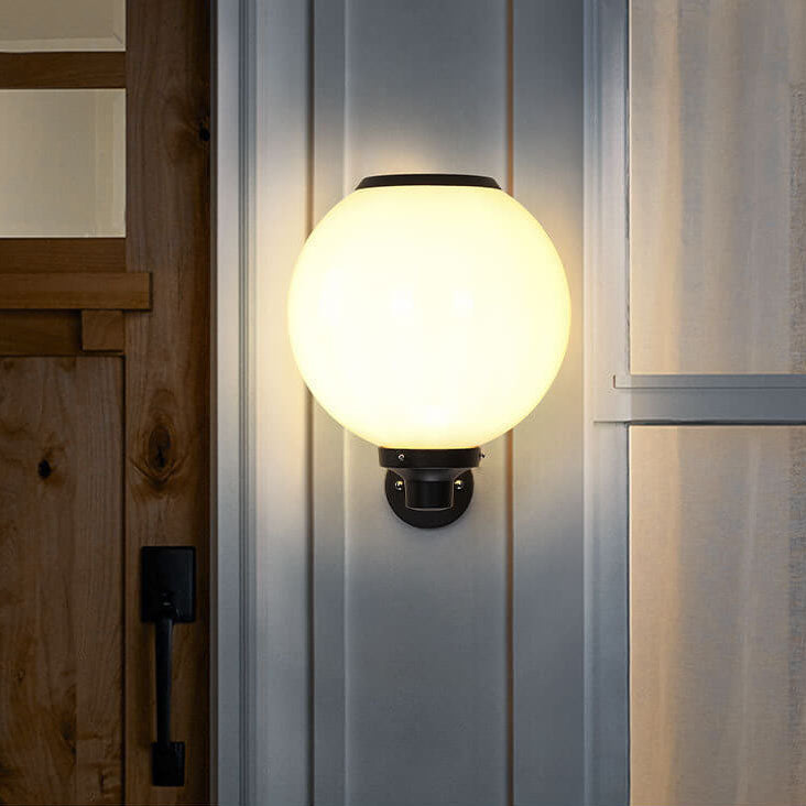 Garduru-betriebene LED-Globus-Wandleuchte – Elegante Außenlampe für Wege & Eingänge