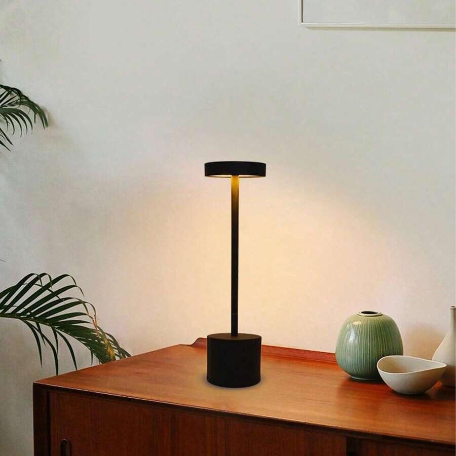 AvaLite - Minimalistische LED-Schreibtischlampe