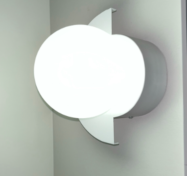 Glas Globe Wandlampe mit bunter Basis