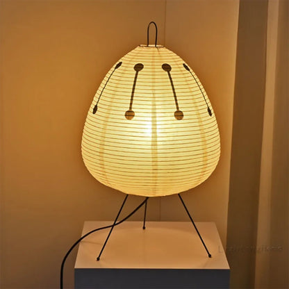 Garduru – Reispapier Tischlampe im modernen Stil