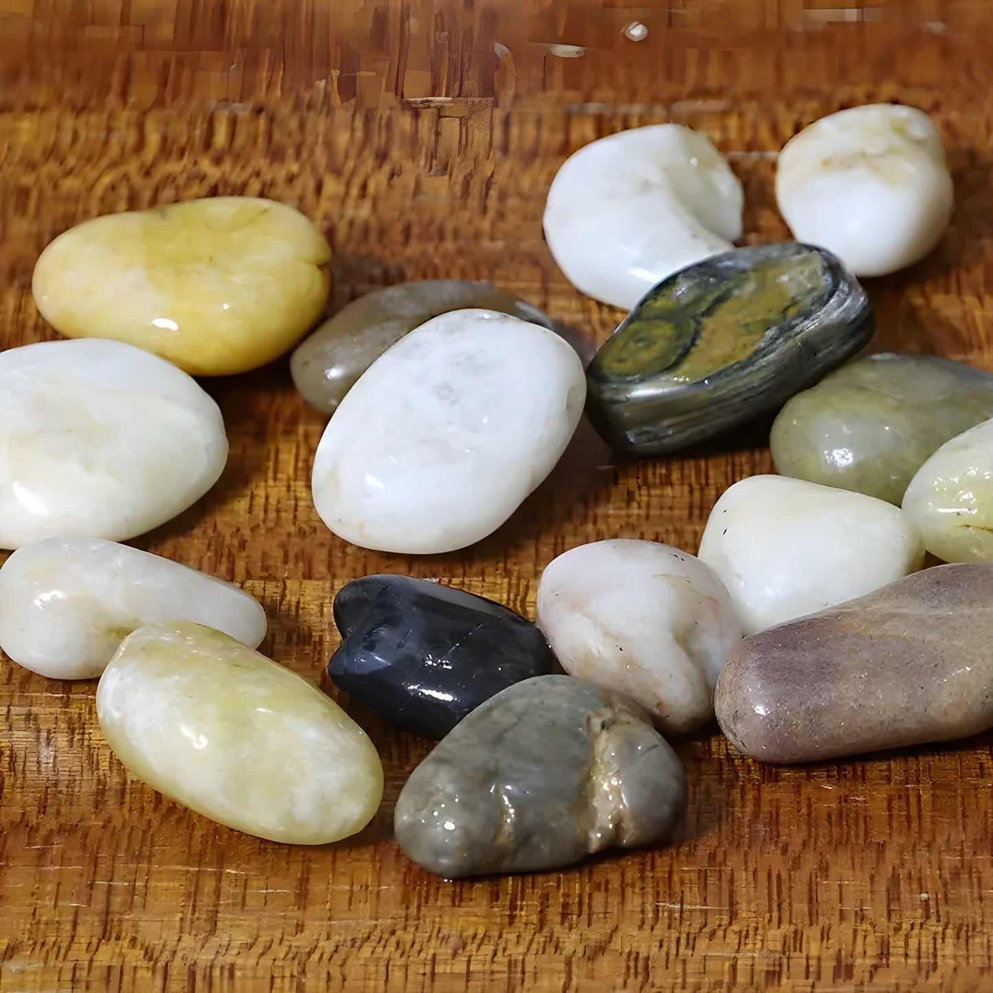 Vintage Ironleaf Tischbrunnen mit LED-Licht – Elegante Wohnkultur für Entspannung und beruhigende Atmosphäre