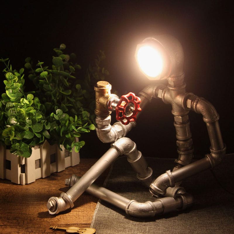 Industrielle Eisenrohr Nachttischlampe | PipeMan