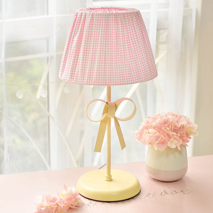 Pink Plaid Shade Schreibtischlampe 1 Kopf Liebe Stoff Studienlicht mit Schleife für Studentenwohnheim Schlafzimmer