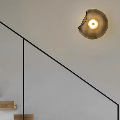 Moderne Wandleuchte aus amberfarbenem Glas - Elegante und funktionale LED-Beleuchtung