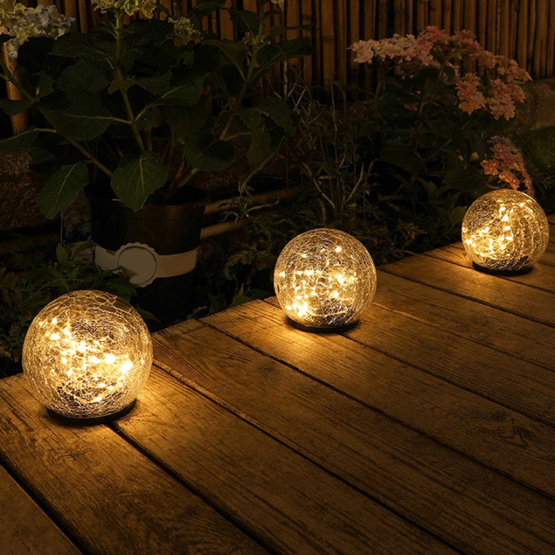 Solar Crack Ball Lampe: Wasserdichte Gartenornamente