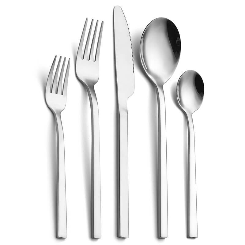 Eleganz – Luxuriöses Besteckset aus Edelstahl mit zeitlosem Design