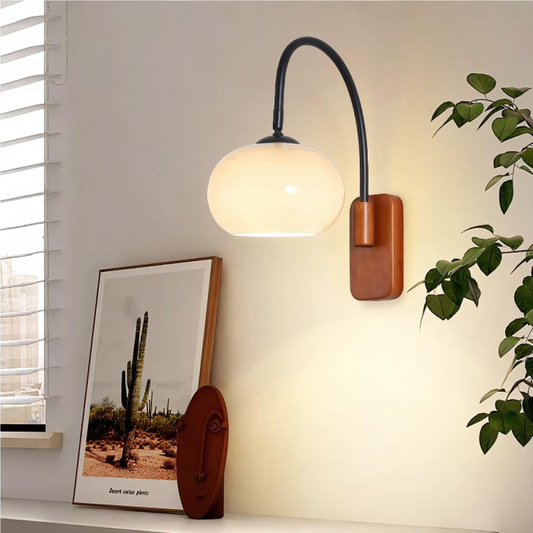 Garduru - Elegante drehbare Wandleuchte aus hochwertigem Glas