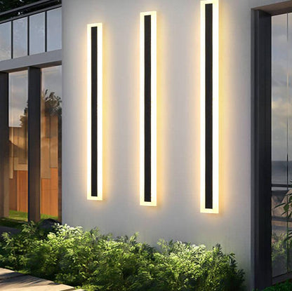 Schlanke Außenwandleuchte aus Aluminium mit LED-Beleuchtung