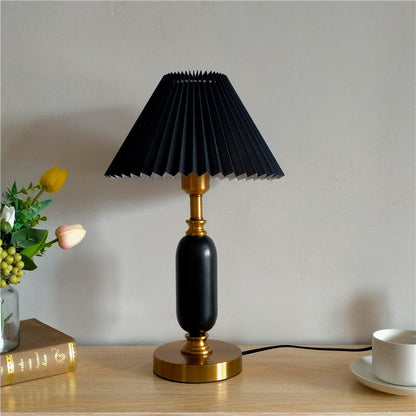 Garduru Vintage Design LED Tischlampe | Retro Faltenschirm | Kolonnenbasis | Stimmungslicht | Dekolampe für Zuhause