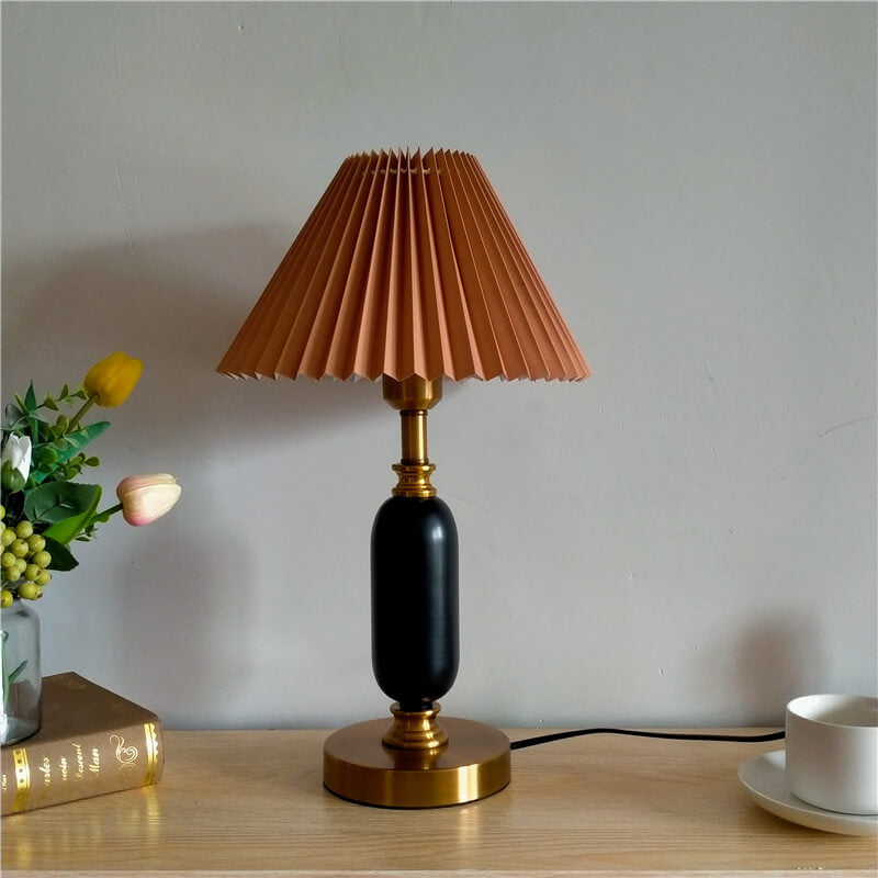 Garduru Vintage Design LED Tischlampe | Retro Faltenschirm | Kolonnenbasis | Stimmungslicht | Dekolampe für Zuhause