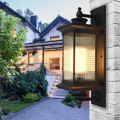 Garduru Outdoor Wandlampe | Retro Rechteckiges Design | Wasserdicht | Perfekte Beleuchtung für Außenbereiche