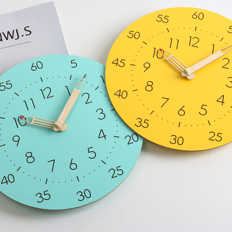 Stille analoge Wanduhr für Kinder – 30,5 cm runde MDF-Uhr, umweltfreundliches und geräuschloses Dekorationselement