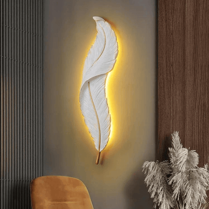 FeatherGlow Elegante Feder Wandleuchte