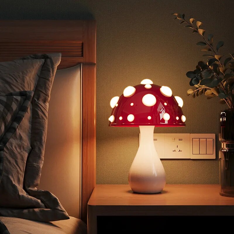 LumiFungi – Luxuriöse LED-Tischlampe mit atmosphärischer Pilzform und dimmbarem Licht