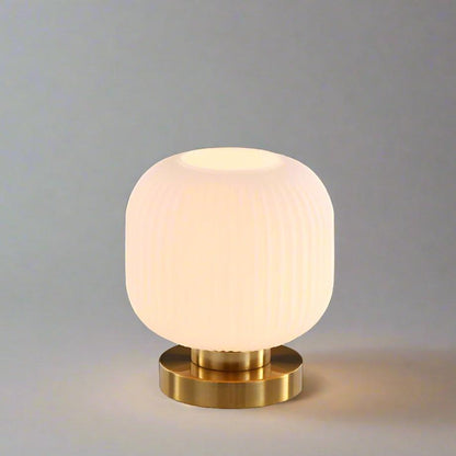 AmberGlow – Luxus Tischlampe mit skandinavischer Wärme