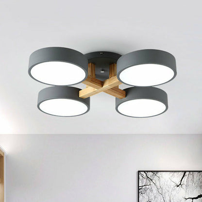 LED-Deckenleuchte mit modernem Holzdesign