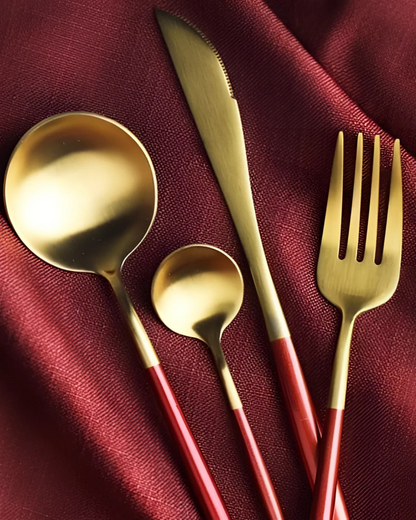 La Lumine – Luxus Besteckset mit goldenen Akzenten & mattschwarzen Griffen