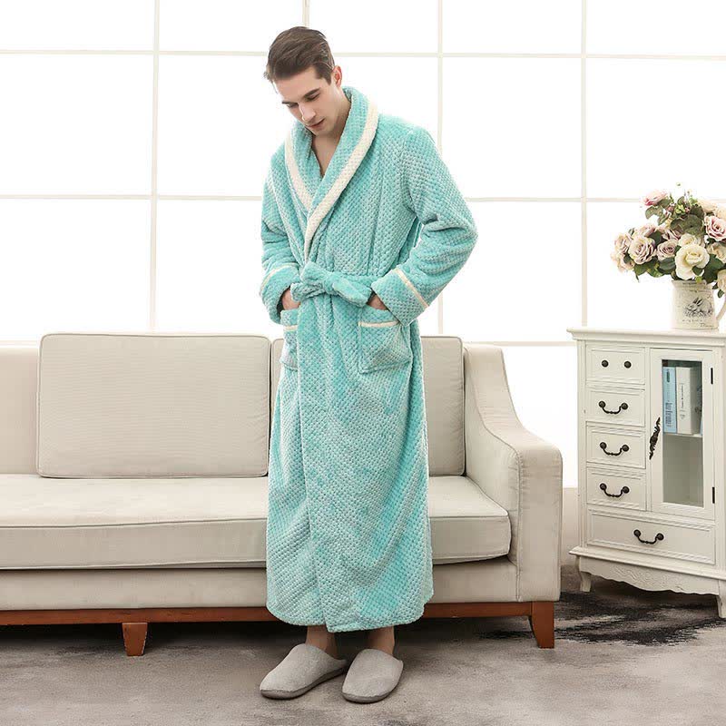 Dicker Fleece-Pyjama, bequemer Bademantel