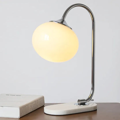Tischlampe Marshmallow - Modernes Design aus Metall und Glas mit sanfter Beleuchtung