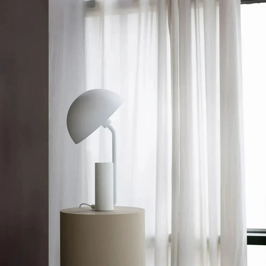Cap Tischlampe – modernes geometrisches Design mit verstellbarem Schirm