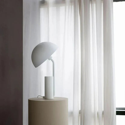 Cap Tischlampe – modernes geometrisches Design mit verstellbarem Schirm