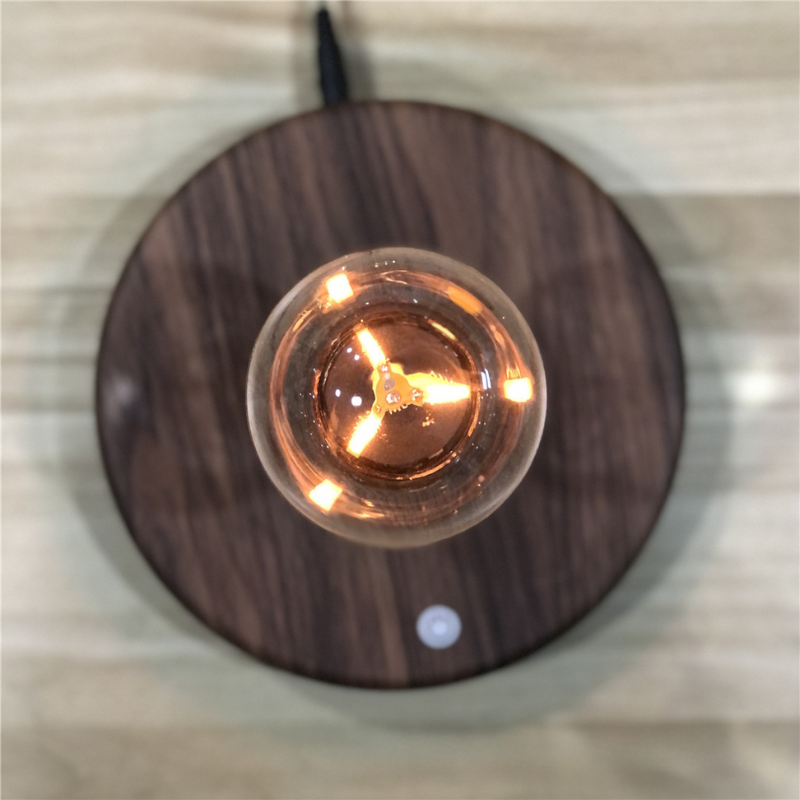 Schwerelose Glühbirne Touch