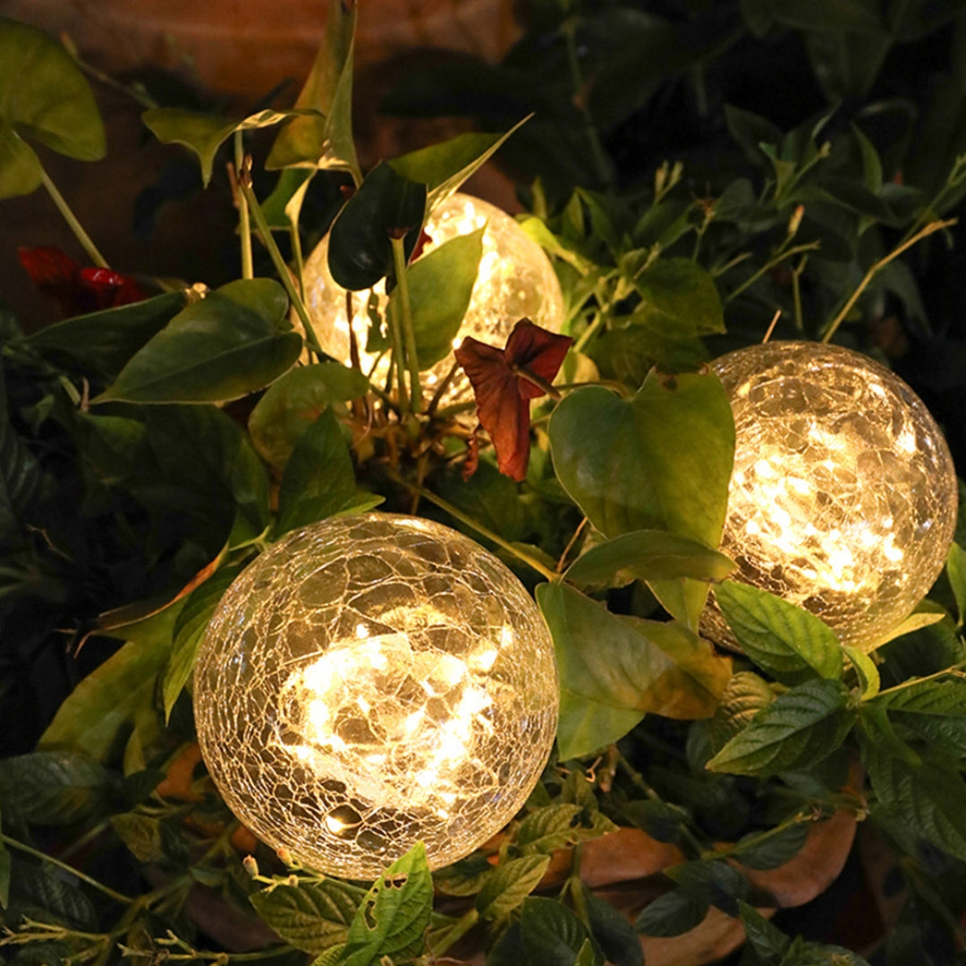 Solar Crack Ball Lampe: Wasserdichte Gartenornamente