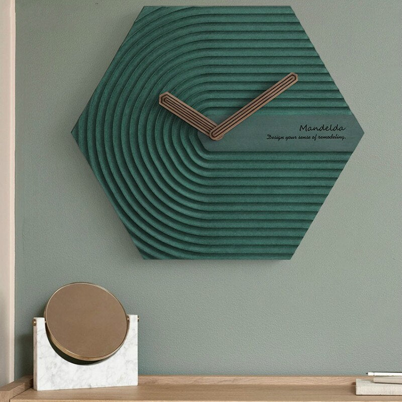 Bunte Farbenpracht-Wanduhr – Energievolle Dekoration für jeden Raum