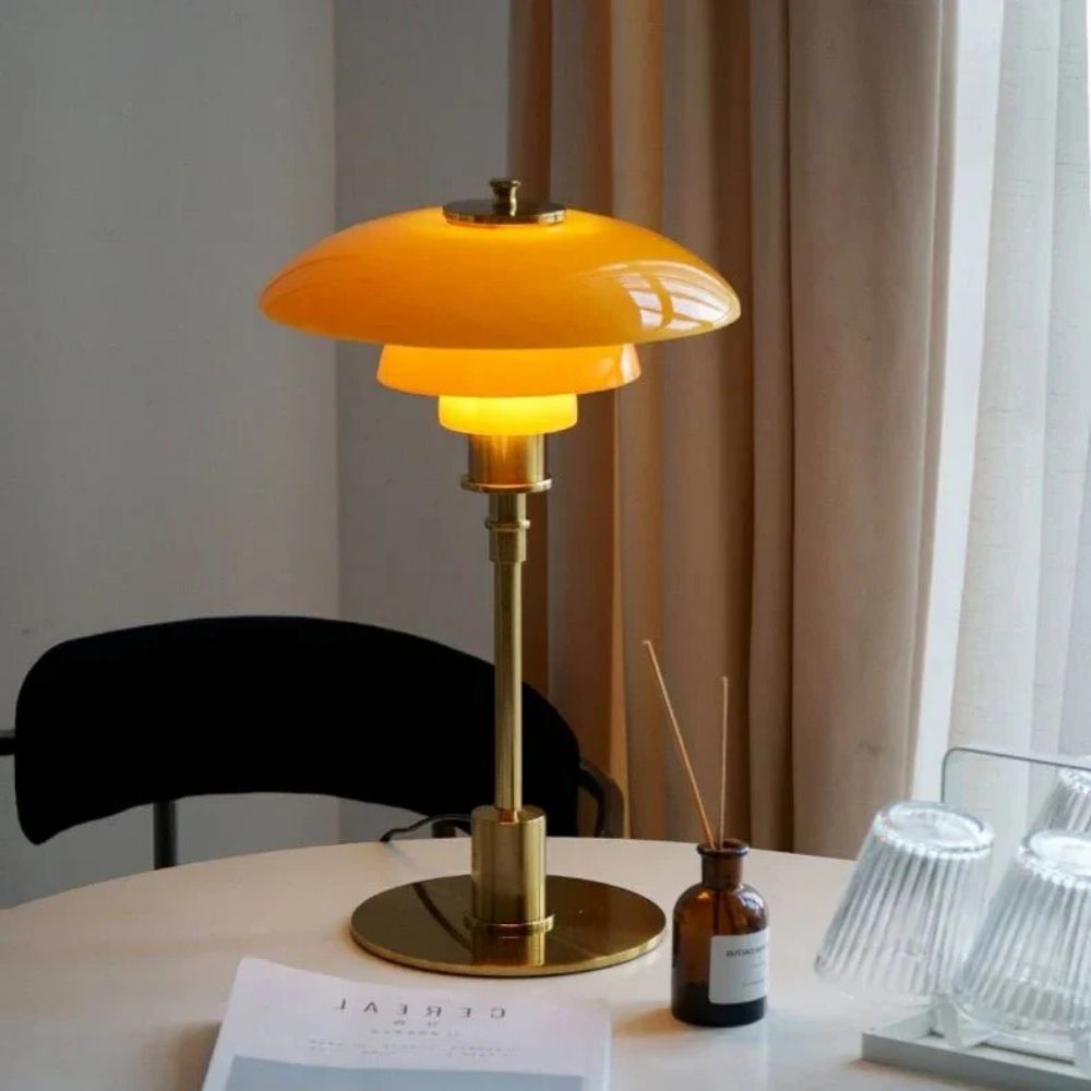 Garduru - Stilvolle Bauhaus Tischlampe für Ihr Zuhause