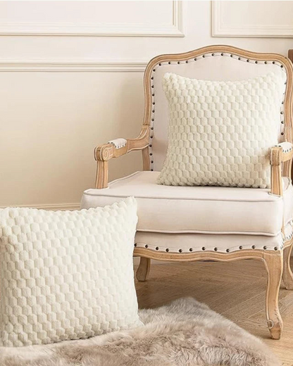 Embrace – Luxuriöses Dekokissen mit üppiger Textur für ein anspruchsvolles Interieur