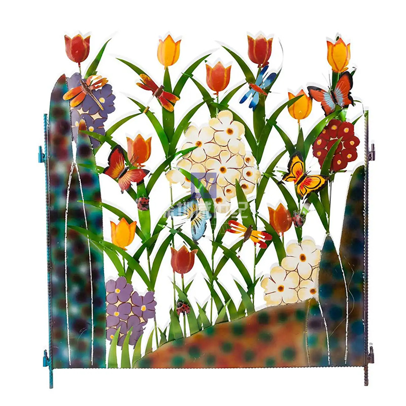 Bunte Gartenzaun Dekoration mit Blumen und Schmetterlingen – Metallzaun für Garten und Terrasse